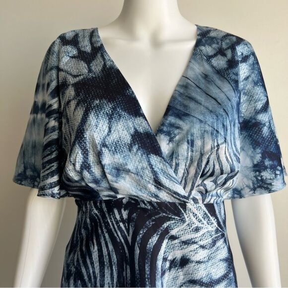 Guess Eco Short Sleeve Juliana Dress - M - Picture 3 of 7